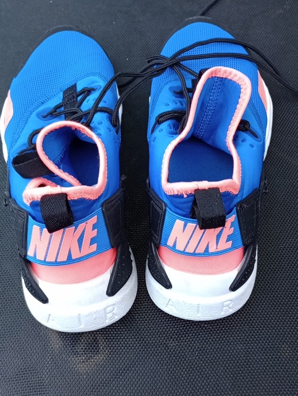 Nike Blue‎ and Pink Athletic Shoes - Picture 6 of 9